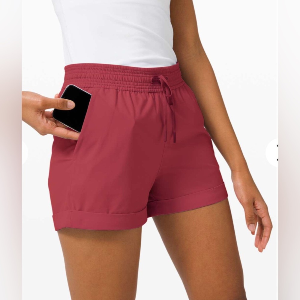 Lululemon Spring Break Away Short *4-Way Stretch 3” Size 8